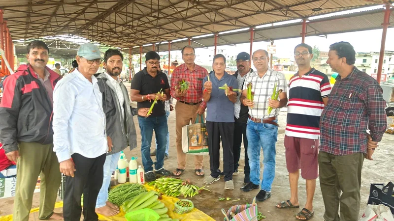 लगातार 36वें शनिवार लगा जैविक हाट, पहली बार आया प्राकृतिक बेबी कॉर्न